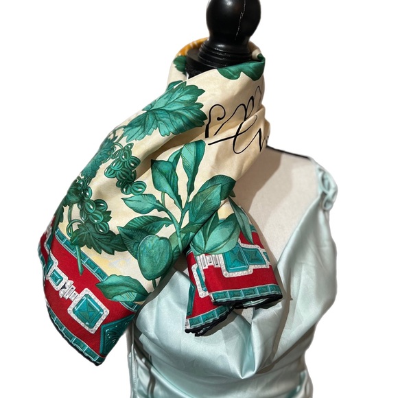 Vintage Cartier 100% Silk Scarf - Picture 6 of 7